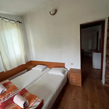 Guestrooms Ross Къща за гости Велико Търново
